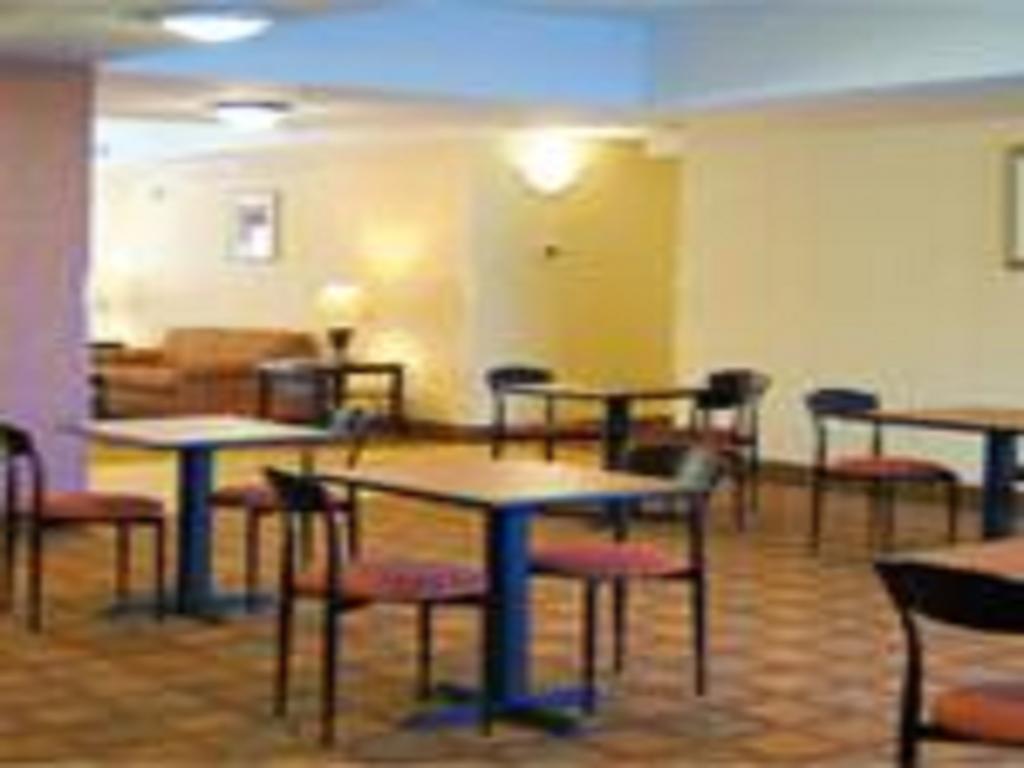 Days Inn By Wyndham Semmes Mobile Eksteriør bilde