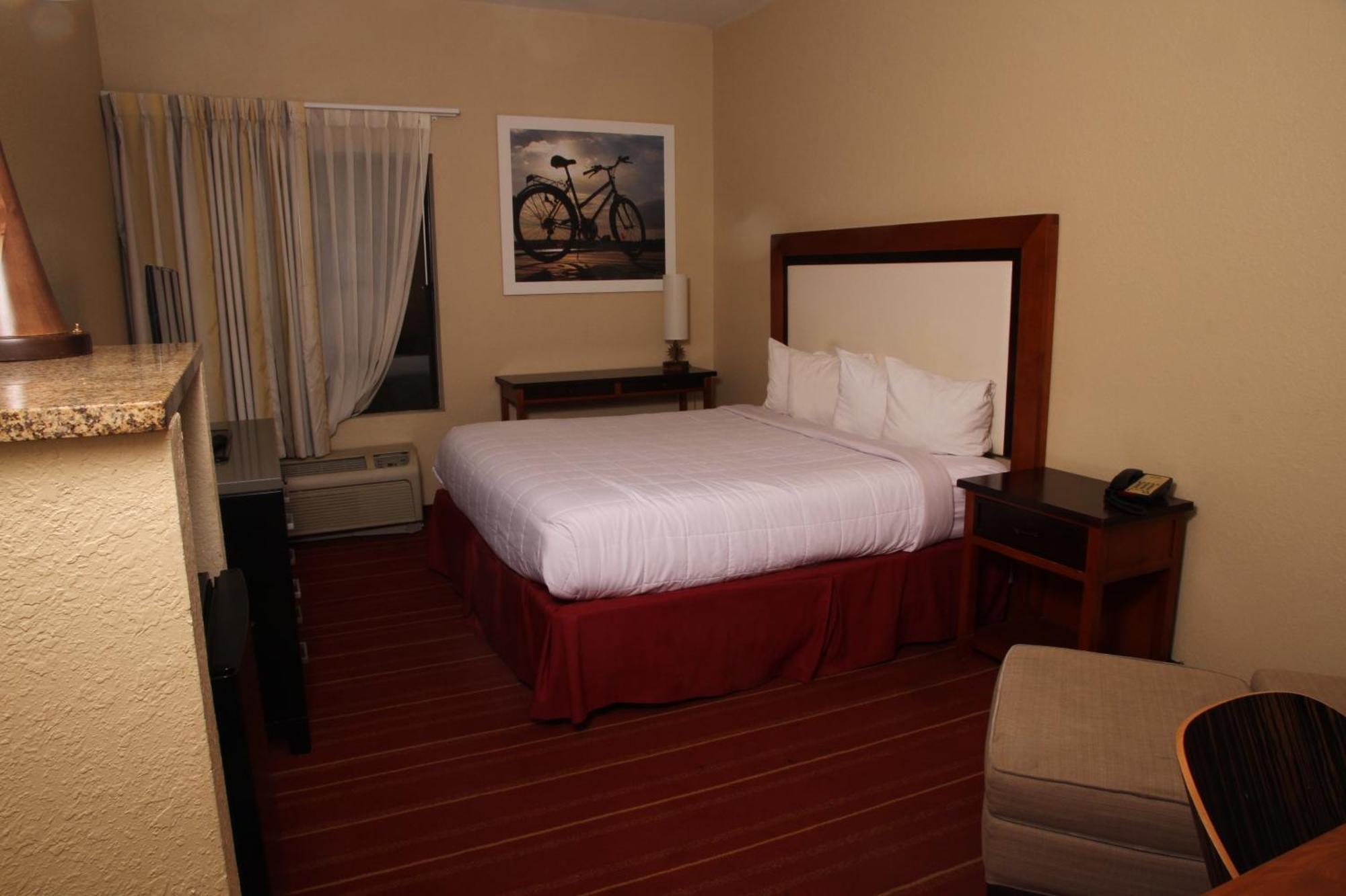 Days Inn By Wyndham Semmes Mobile Eksteriør bilde