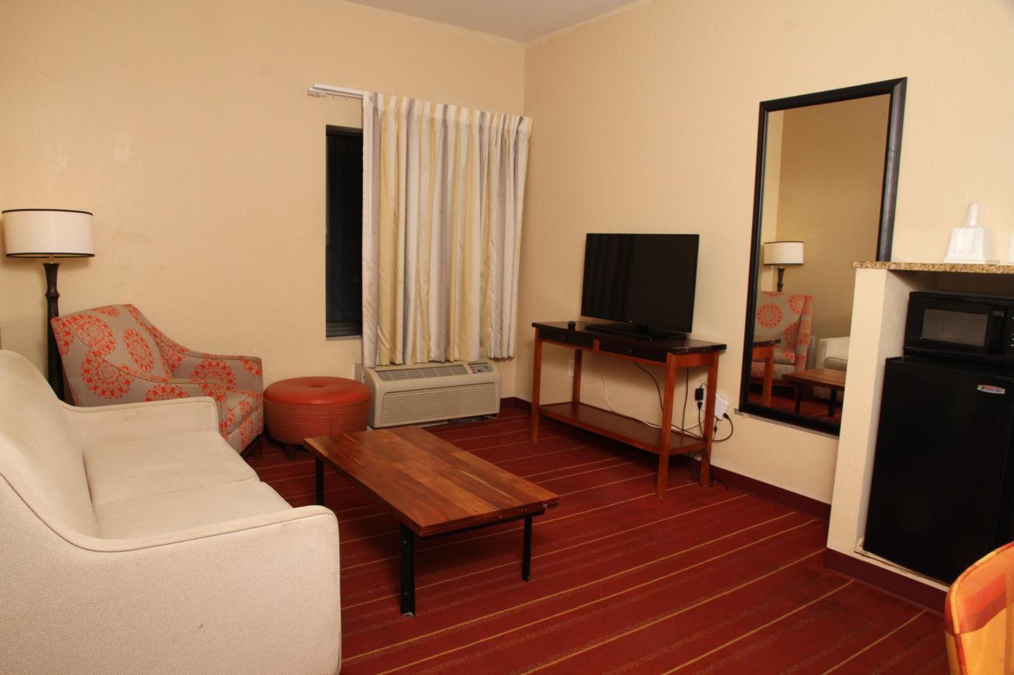 Days Inn By Wyndham Semmes Mobile Eksteriør bilde