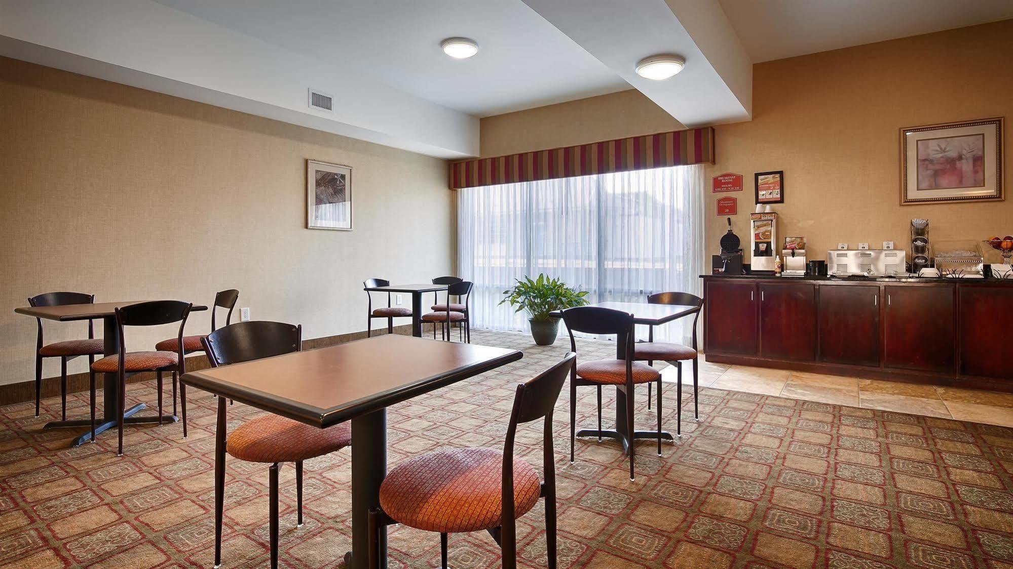 Days Inn By Wyndham Semmes Mobile Eksteriør bilde